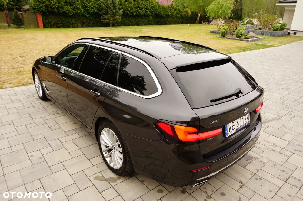 BMW Seria 5 530i xDrive mHEV Luxury Line - 9