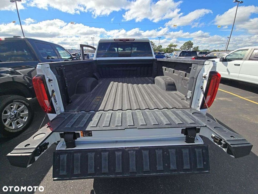 GMC Sierra - 5