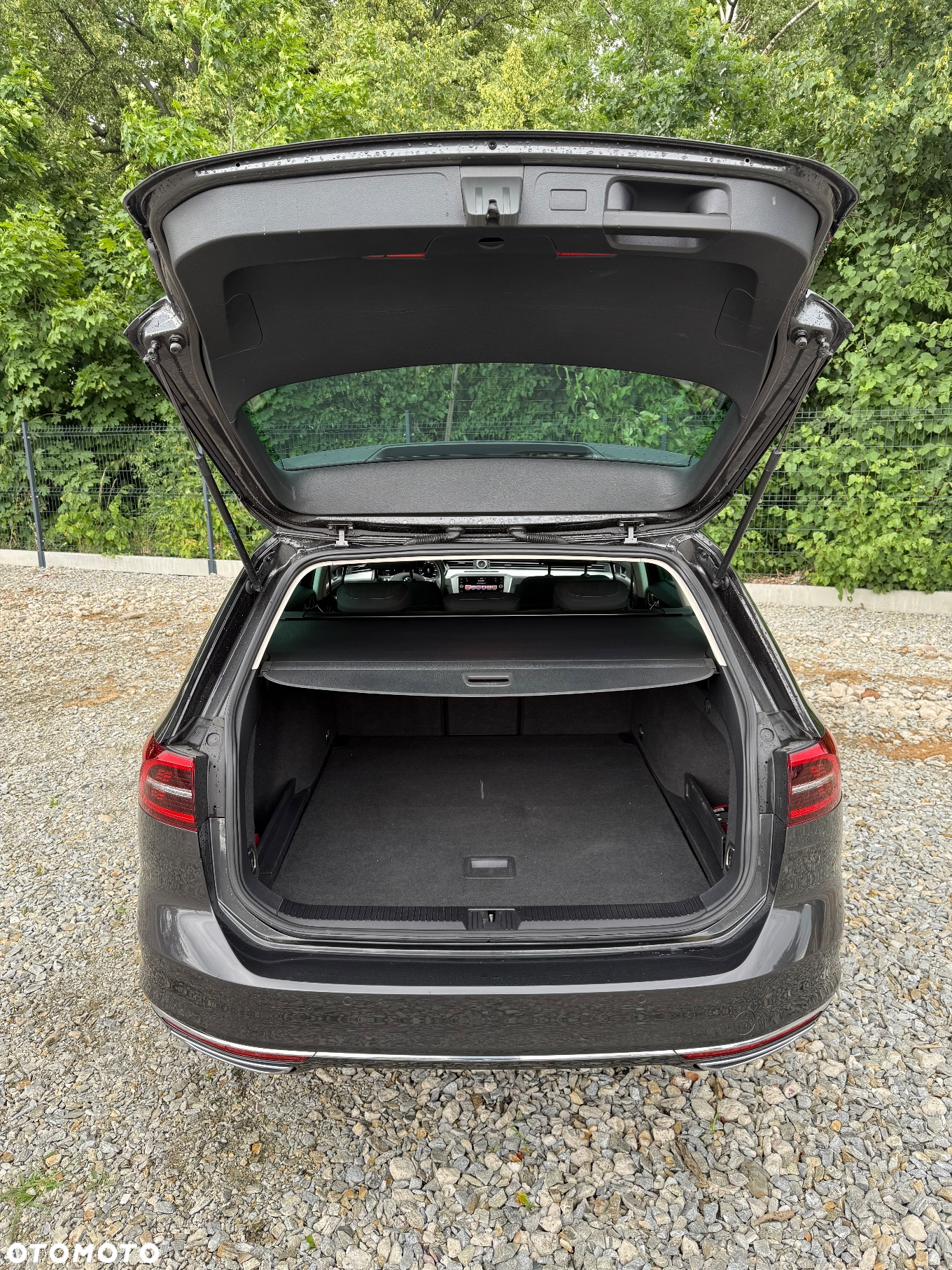 Volkswagen Passat Variant 1.6 TDI SCR DSG - 18