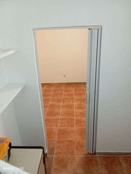 Arrendo Loja em São Domingos Benfica Lisboa . - Grande imagem: 4/12