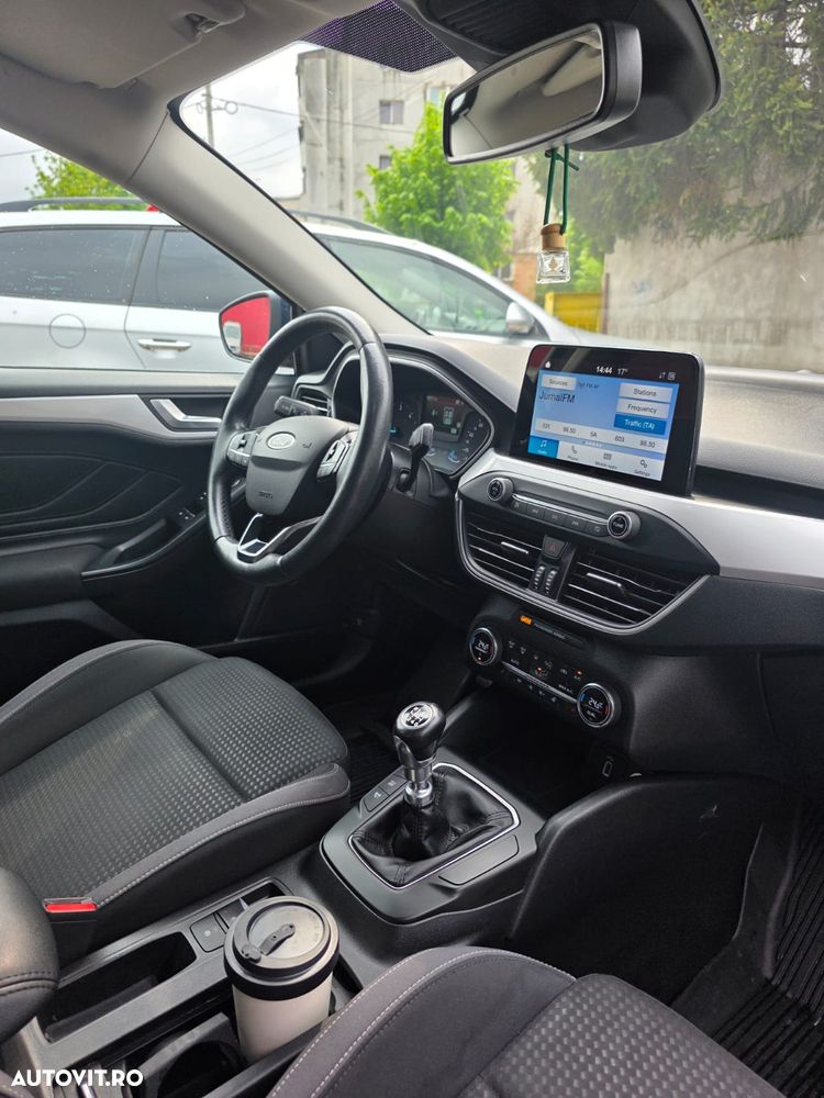 Ford Focus - 12