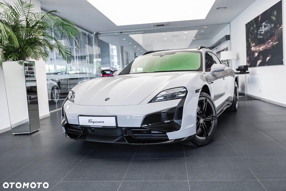 Porsche Taycan - 7