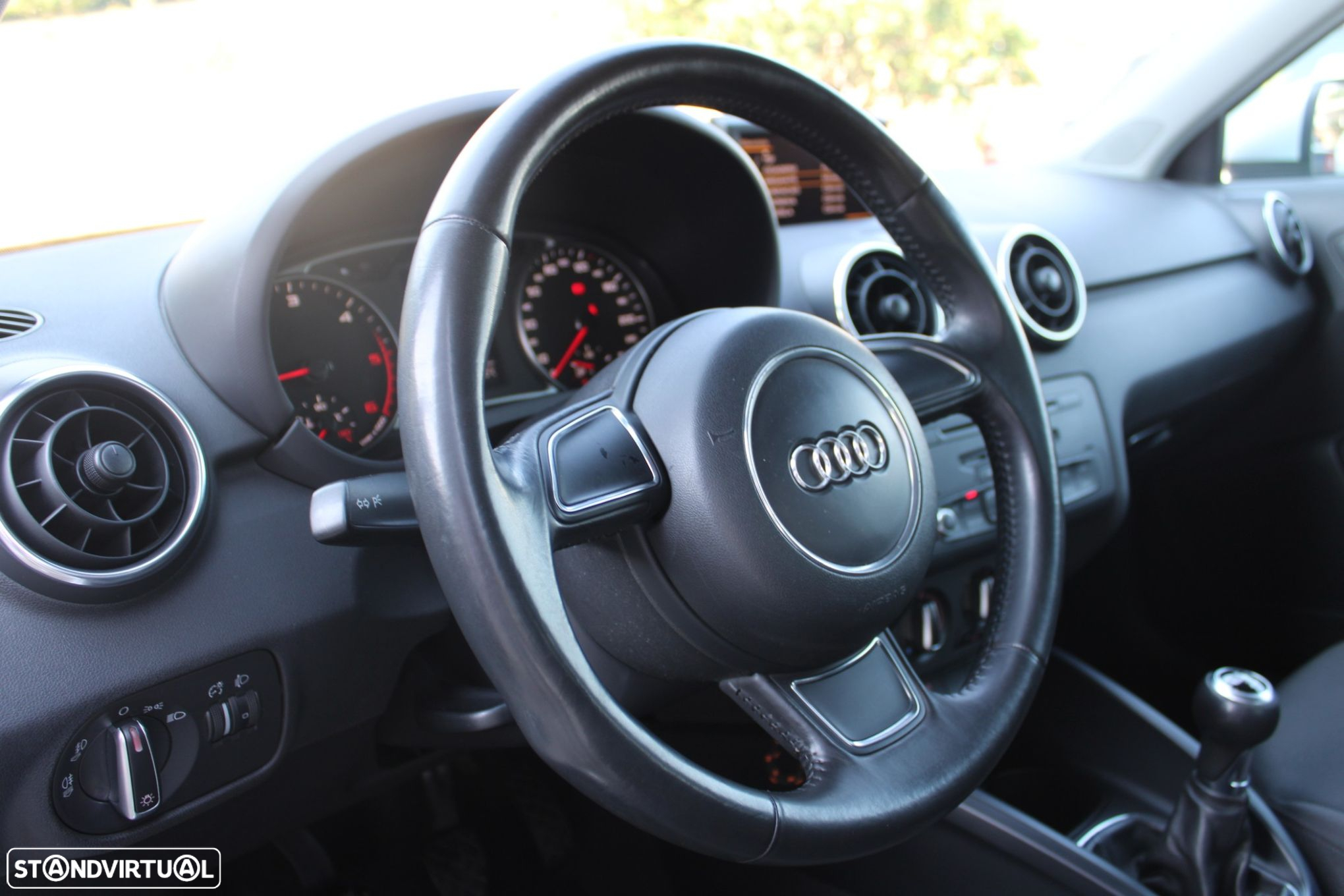 Audi A1 1.6 TDI Advance - 11