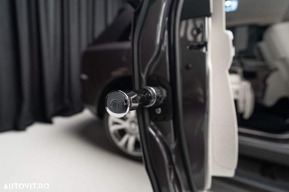 Rolls-Royce Cullinan Standard - 27