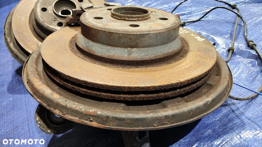 ZWROTNICA TARCZA ZACISK PÓŁOŚ LEWY PRAWY TYŁ MERCEDES CLS W218 3.0 CDI V6 - 8