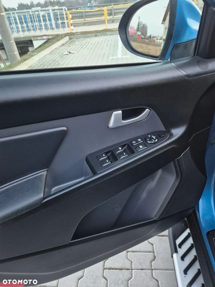 Kia Sportage 2.0 CVVT 4WD Automatik Fifa World Cup Ediition - 12