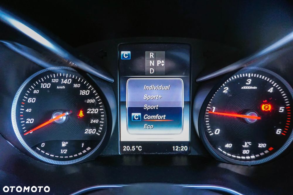 Mercedes-Benz Klasa C 180 (BlueTEC) d 7G-TRONIC AMG Line - 24