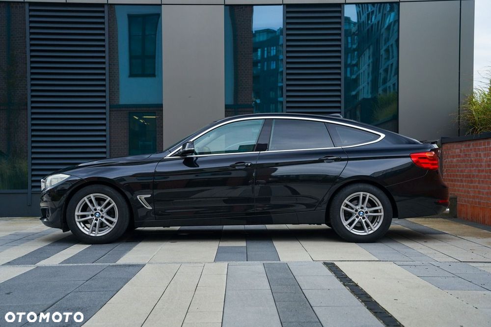 BMW 3GT 318d Sport Line - 38