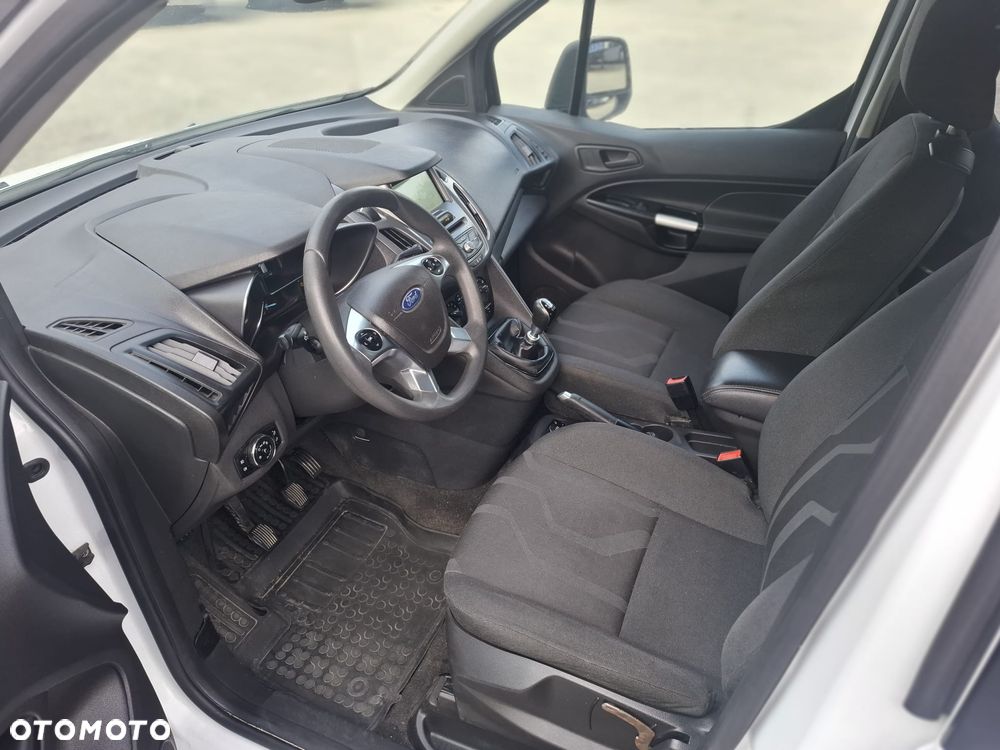 Ford Tourneo Connect - 12