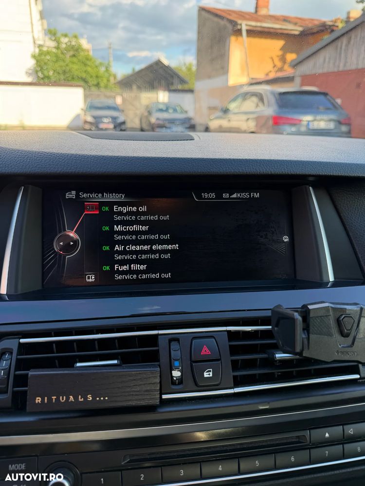 BMW Seria 5 520d Aut. - 11