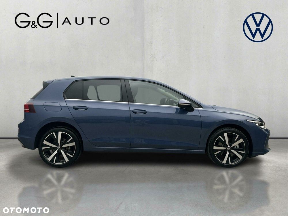 Volkswagen Golf - 8