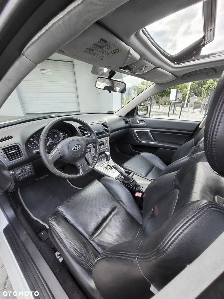 Subaru Legacy SW 2.5i AT - 18