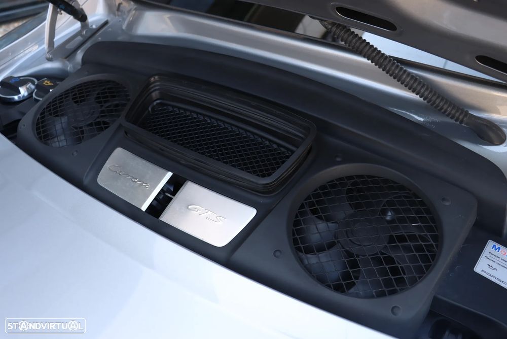 Porsche 911 (991) Carrera 4 GTS PDK - 52