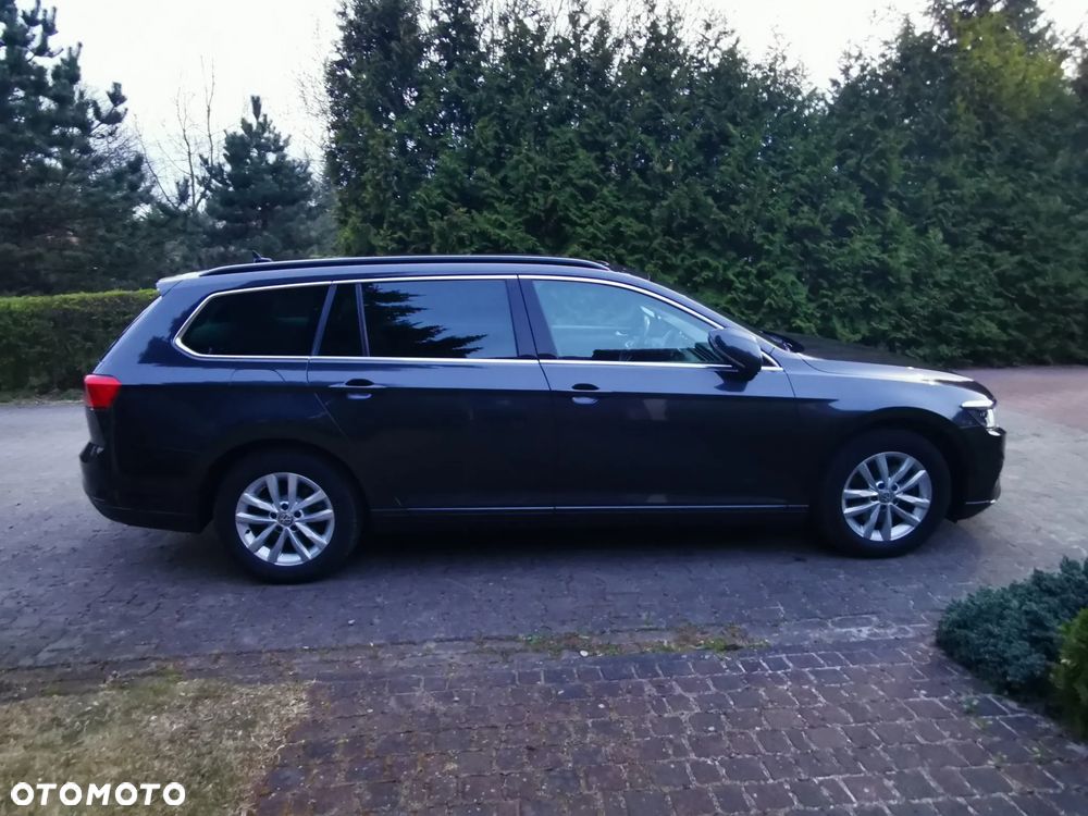 Volkswagen Passat 1.6 TDI SCR DSG Business - 12