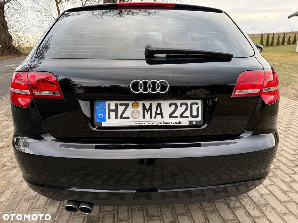 Audi A3 Sportback 1.8 TFSI Ambiente - 8