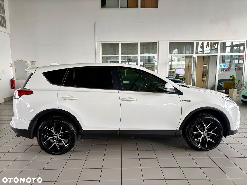 Toyota RAV4 - 4