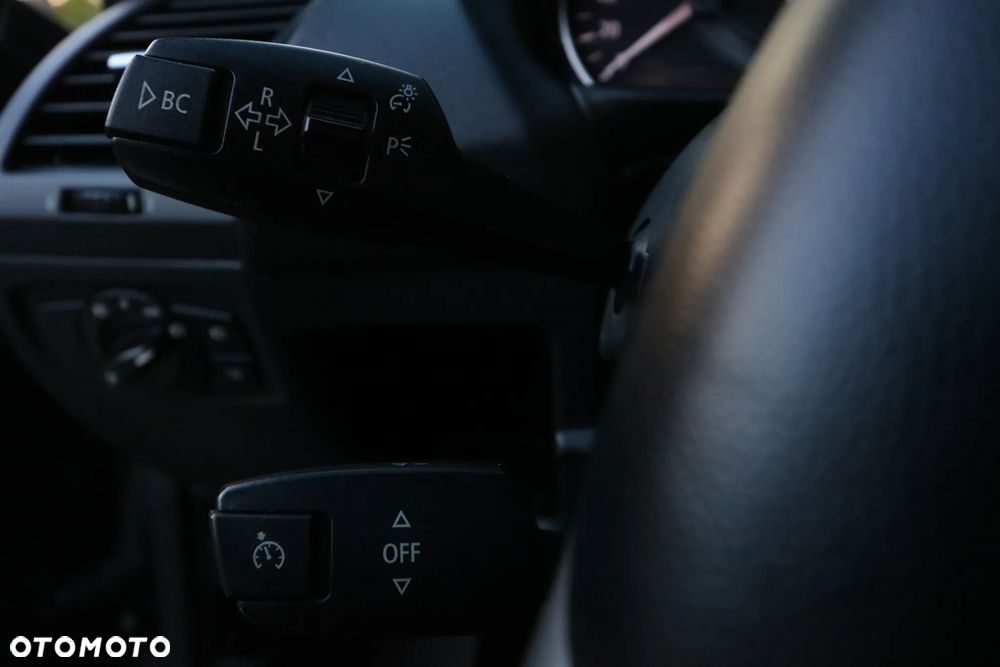 BMW Seria 1 120i - 13