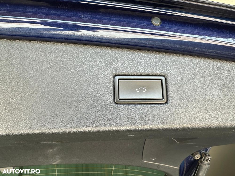 Volkswagen Tiguan - 12