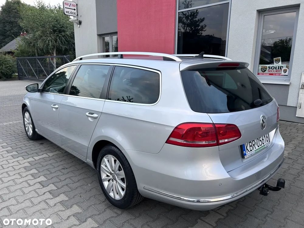 Volkswagen Passat - 4