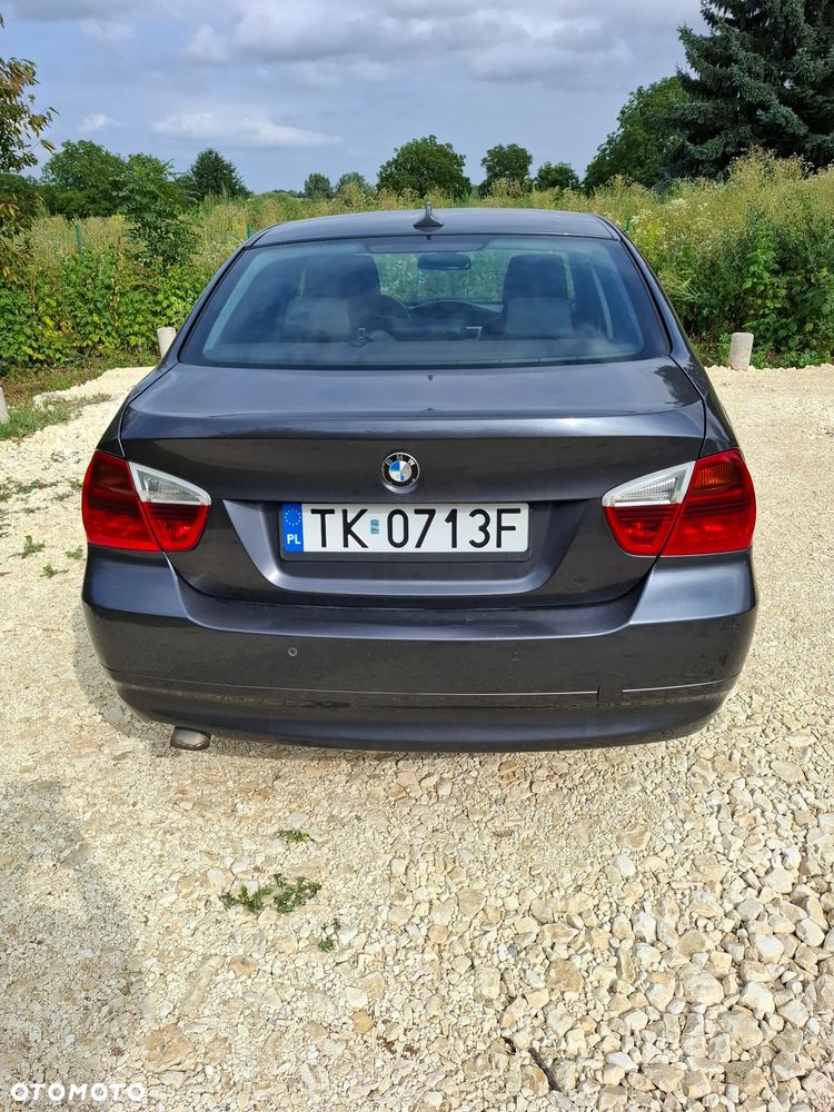 BMW Seria 3 318d - 4