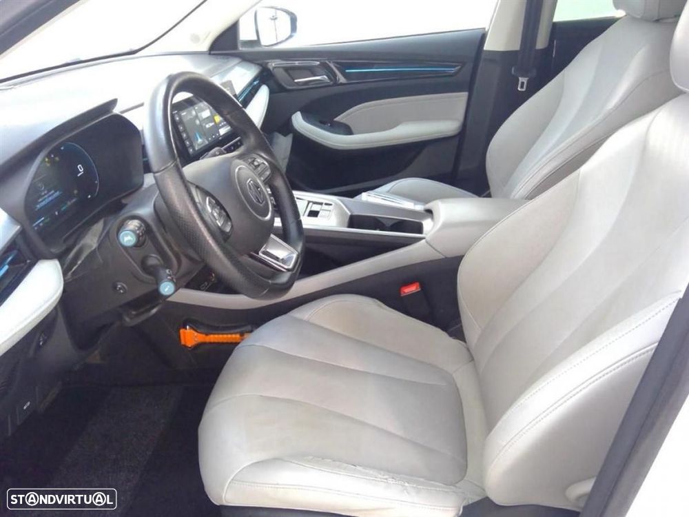 MG MG5 5 Standard Luxury - 4