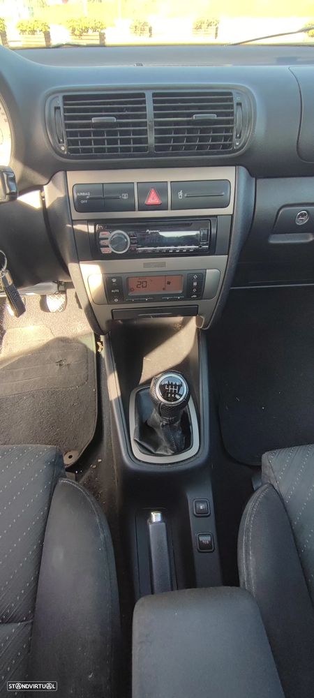 SEAT Leon 1.9 TDI Top Sport - 11