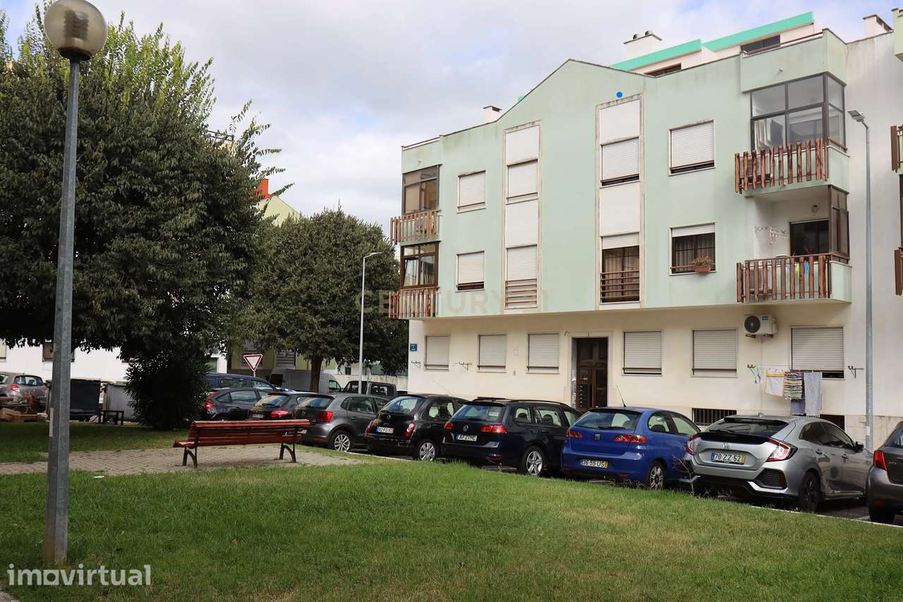 ESPETACULAR T3 TOTALMENTE REMODELADO | A 5 MINUTOS DE ALVERCA - Grande imagem: 3/40
