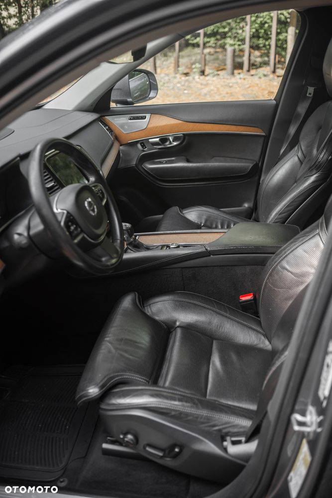 Volvo XC 90 - 12