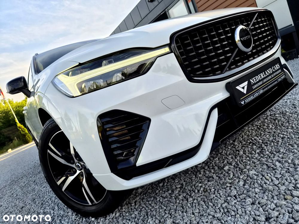 Volvo XC 60 B4 D AWD Plus Dark - 34