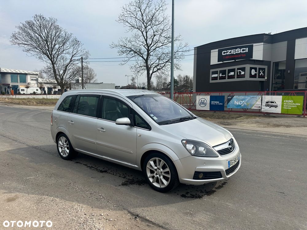 Opel Zafira 1.9 CDTI Navi - 1