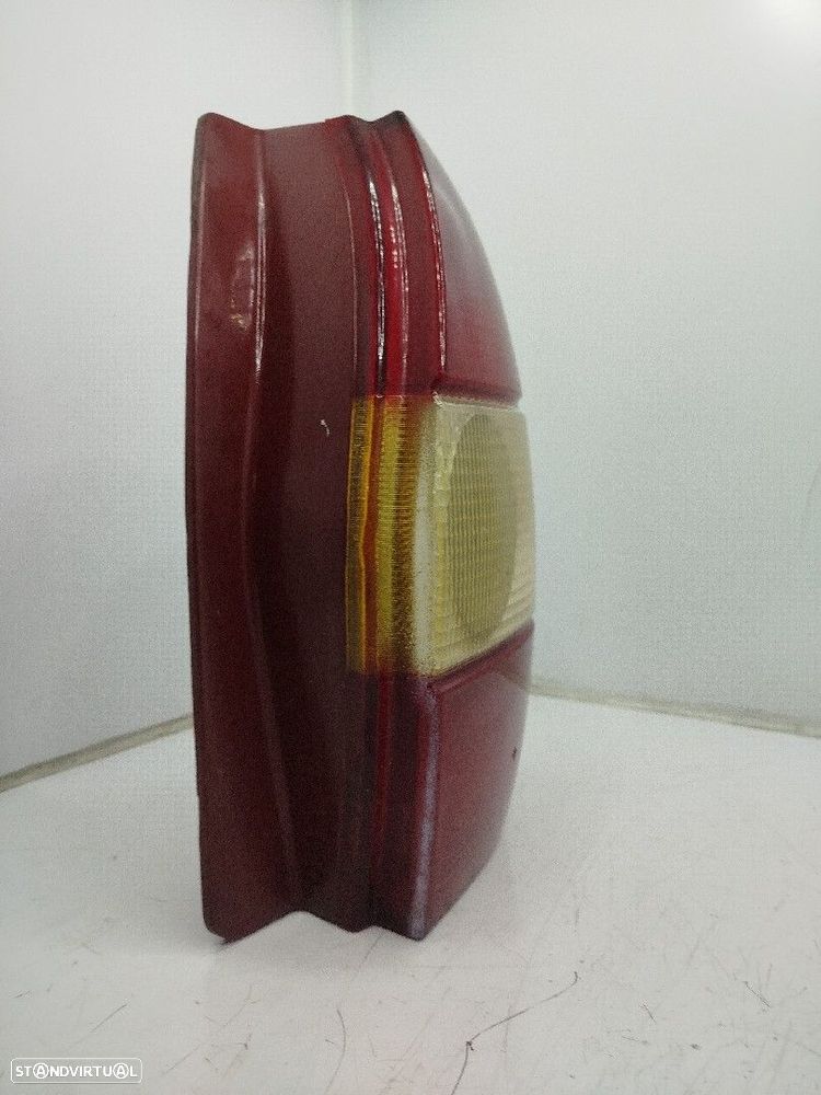 Farolim Stop Dto Fiat Palio Weekend (178_) - 2