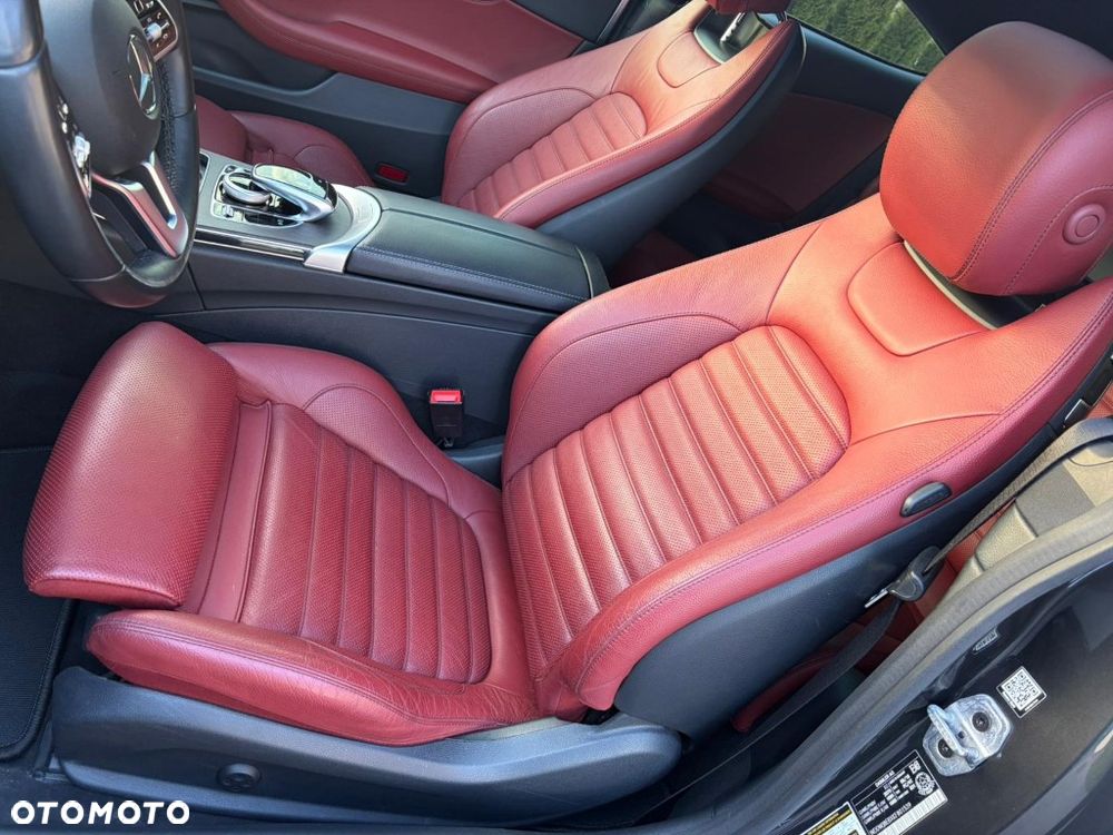 Mercedes-Benz Klasa C 300 4Matic 9G-TRONIC AMG Line Plus - 17