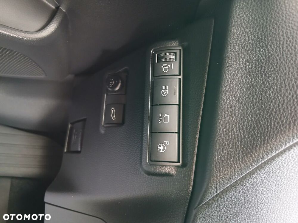 Toyota Corolla Cross 2.0 Hybrid Executive - 18