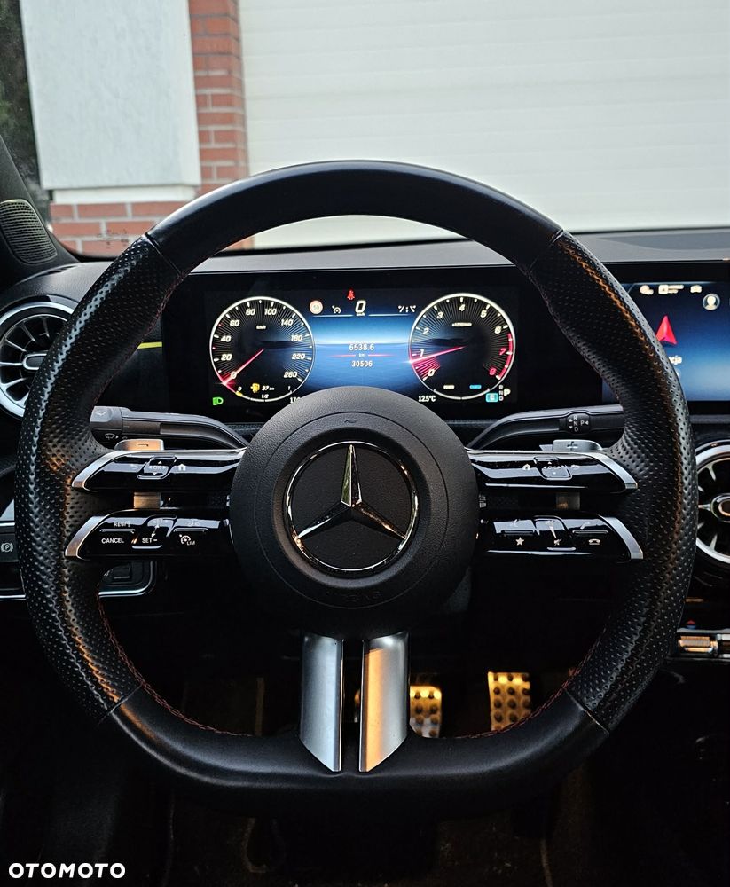Mercedes-Benz Klasa A 200 AMG Line 7G-DCT - 6