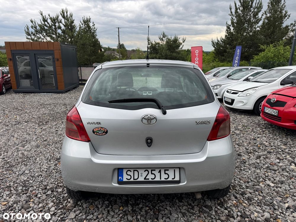 Toyota Yaris 1.0 Luna - 9