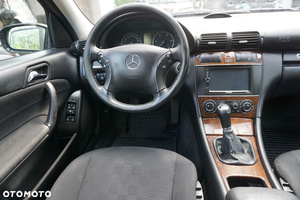 Mercedes-Benz Klasa C 200 CDI Elegance - 13