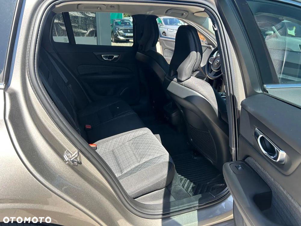Volvo V60 B4 D Plus Dark - 21