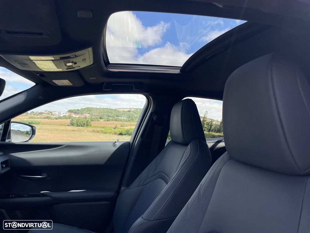 Lexus UX 250h Sport (Ecrã 12.3) - 21