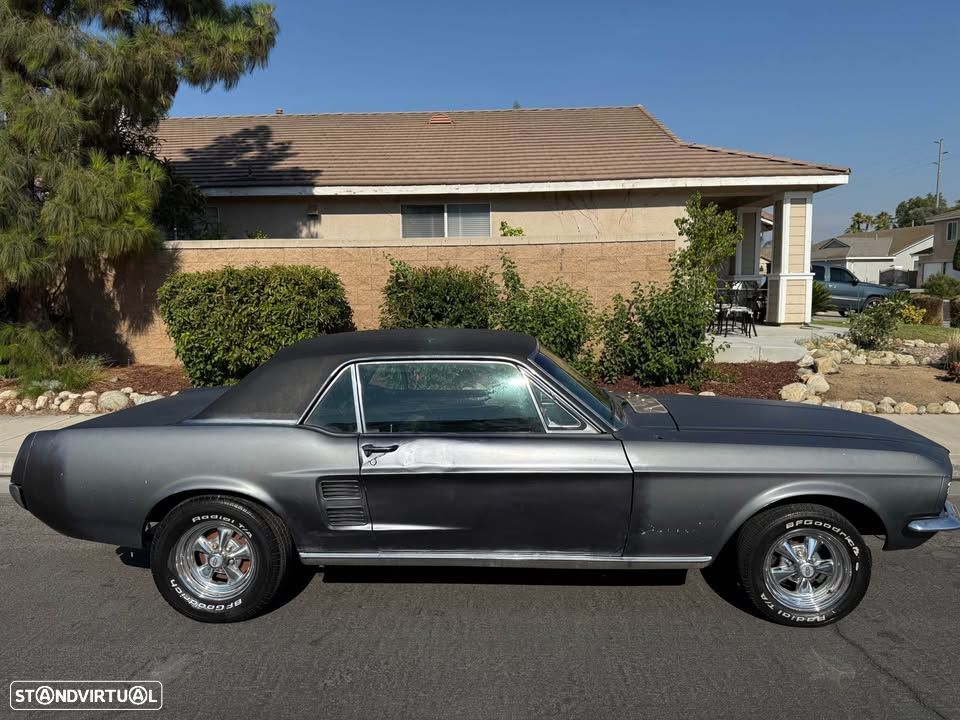 Ford Mustang - 3
