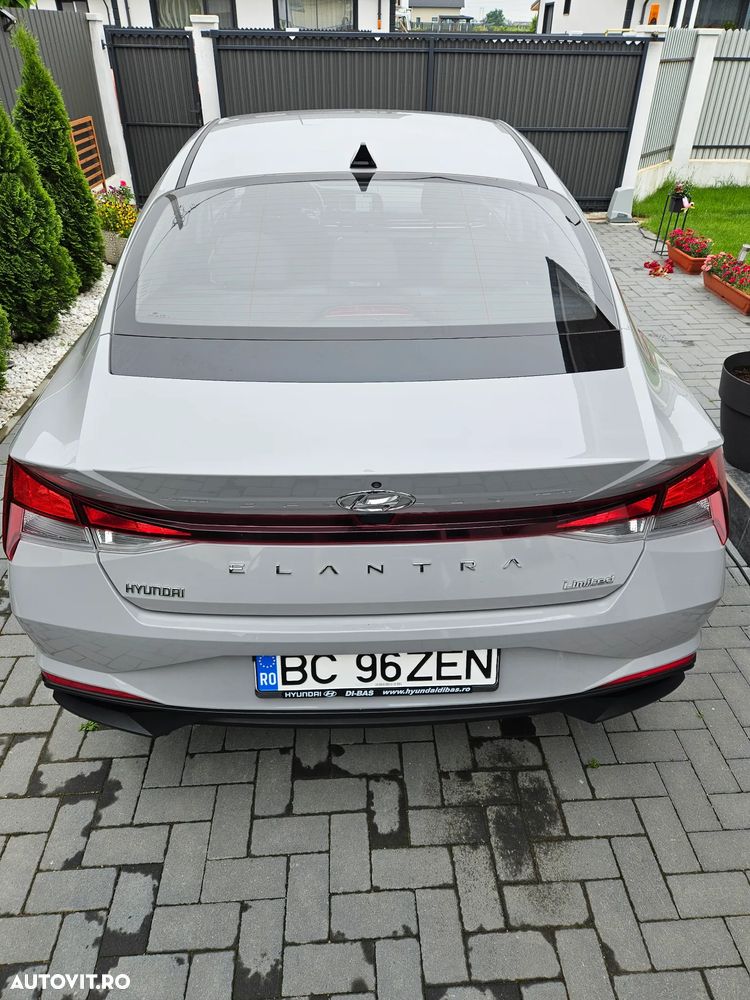 Hyundai Elantra 1.6 l 123 CP CVT Comfort - 5