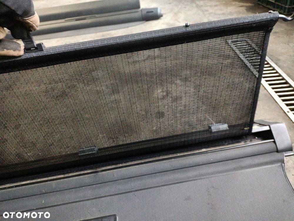 ROLETA BAGAZNIKA AUDI A4 B6 B7 KOMBI 8E9863553 94H - 4