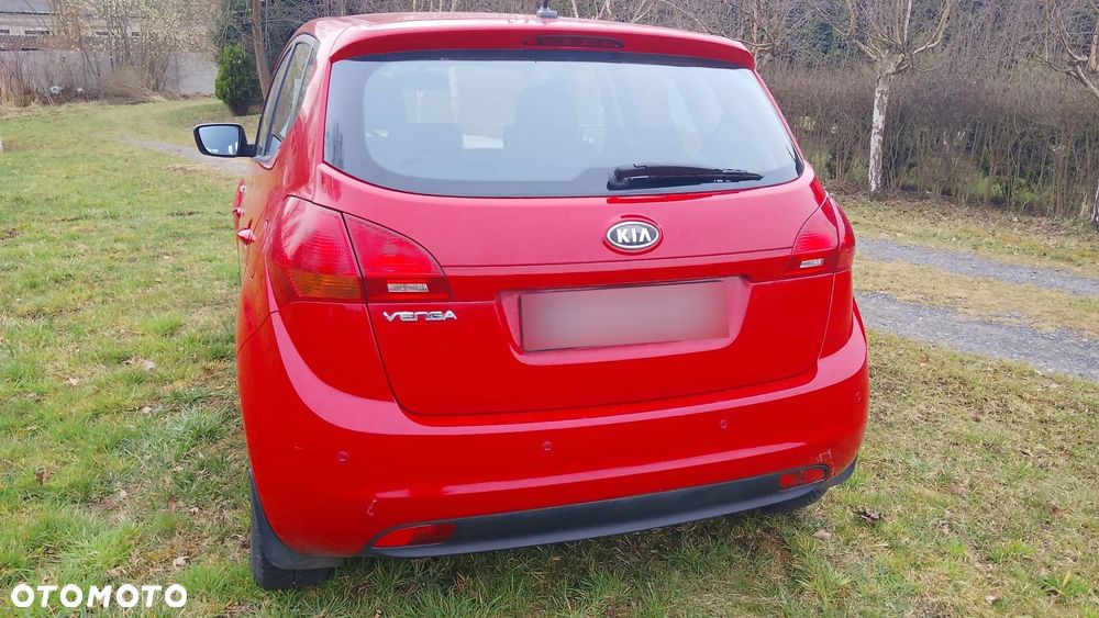 Kia Venga 1.4 L - 5