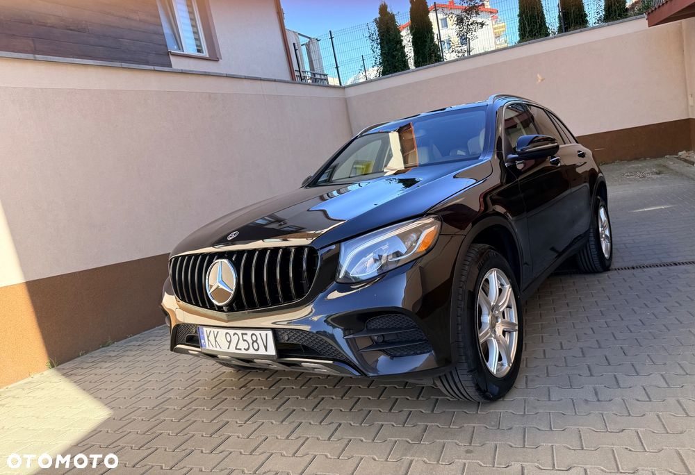 Mercedes-Benz GLC 300 4Matic 9G-TRONIC AMG Line - 18