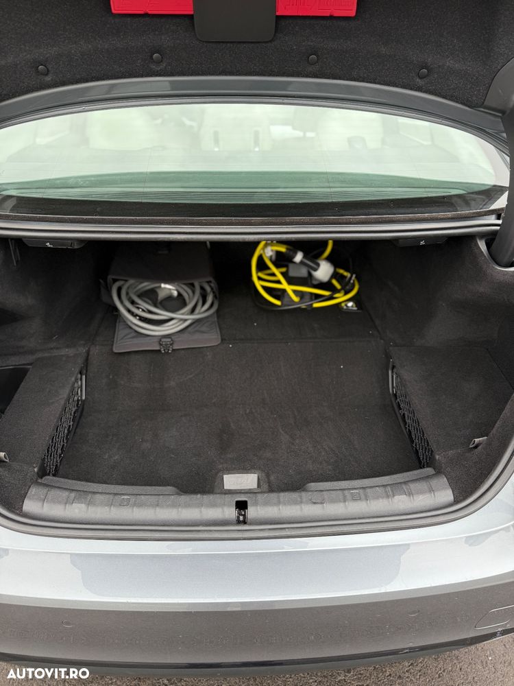 BMW Seria 5 530e Aut. Luxury Line - 13