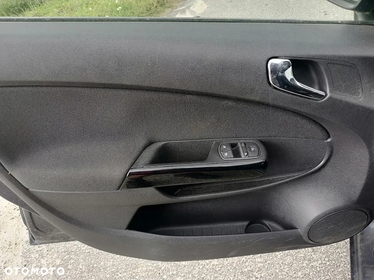 Opel Corsa 1.2 16V Essentia - 13