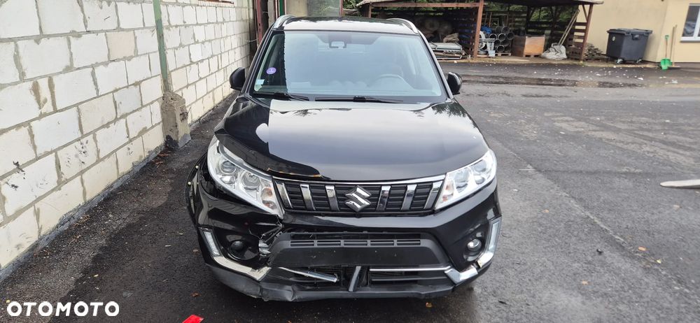 Suzuki Vitara 1.0 Boosterjet Premium 4WD - 2