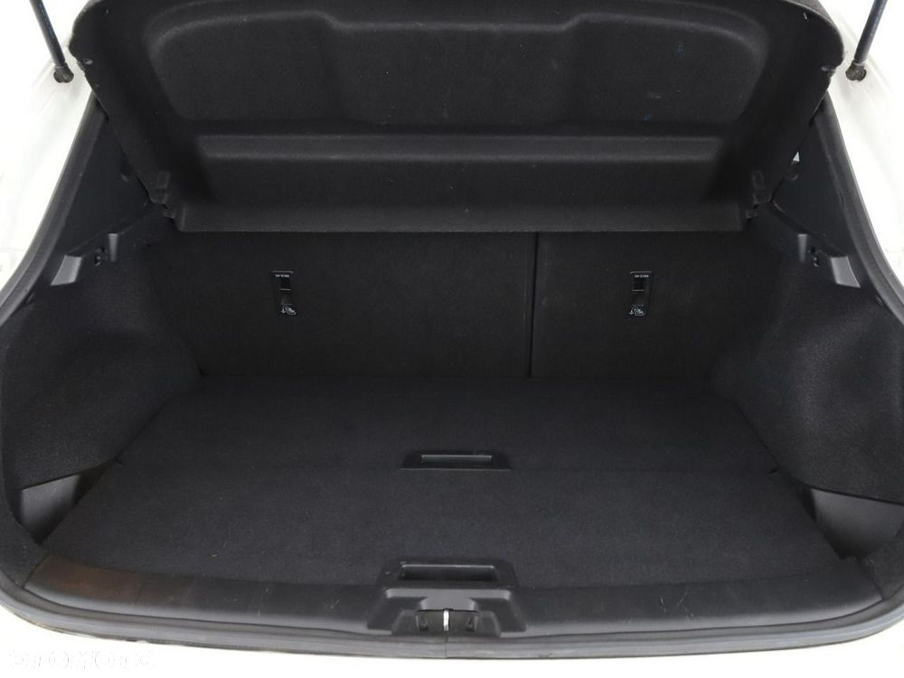 Nissan Qashqai 1.2 DIG-T N-Connecta Xtronic - 21