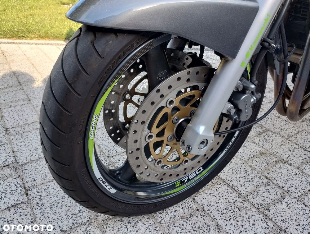 Kawasaki ZR - 6
