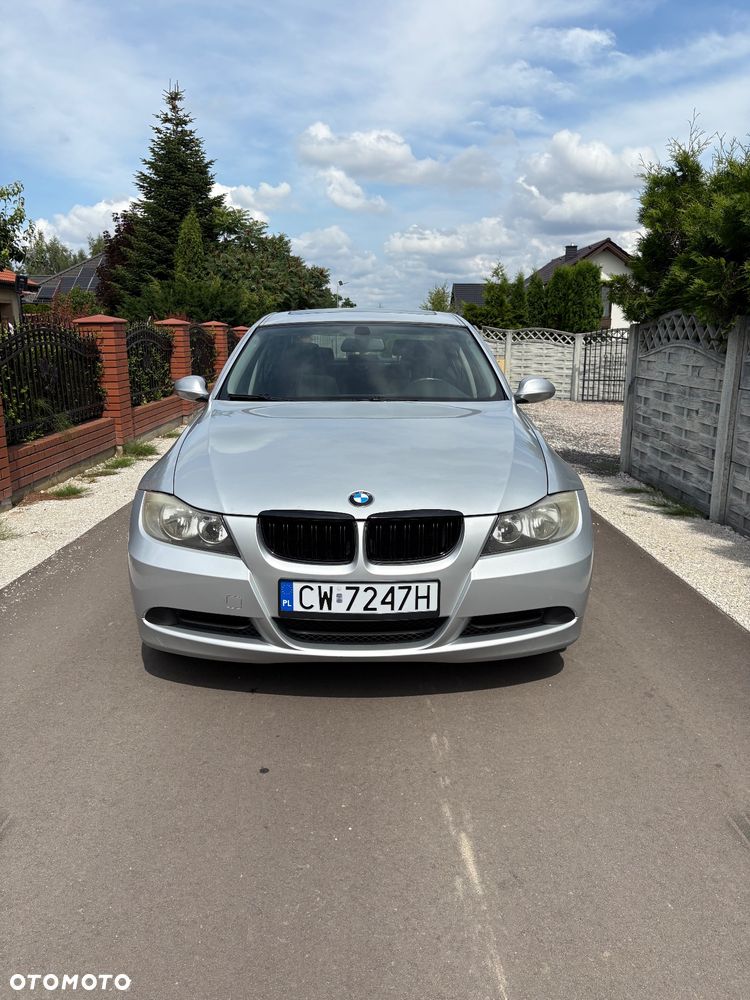 BMW Seria 3 320i - 8