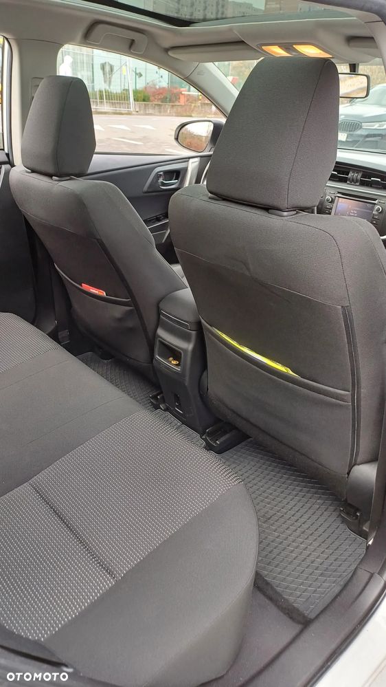 Toyota Auris 1.33 VVT-i Premium - 14
